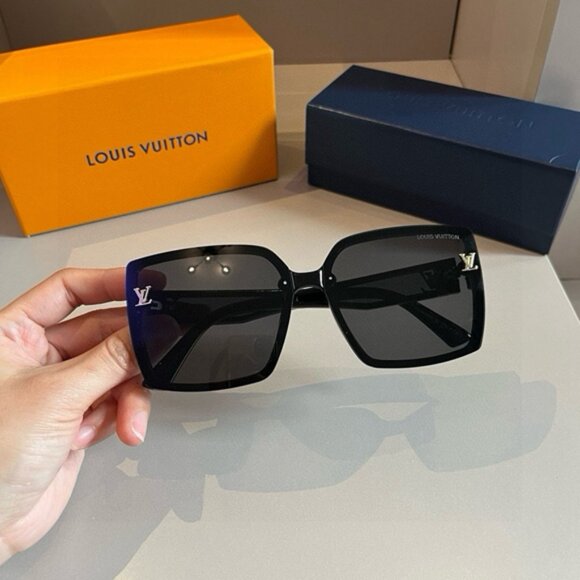 Louis Vuitton Women's Black Sunglasses - Picture 3 of 7